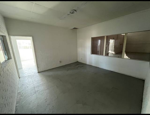 300M² WAREHOUSE TO LET IN MAITLAND